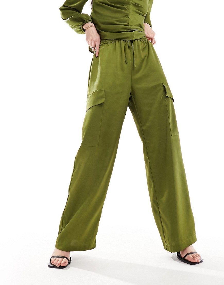 Y. A.S Ezra straight cargo pant co ord in olive green