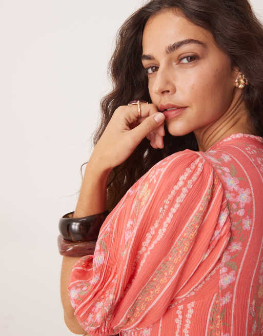 YAS Festival boho style puff sleeve maxi dress with button front detail in  coral floral stripe | ASOS
