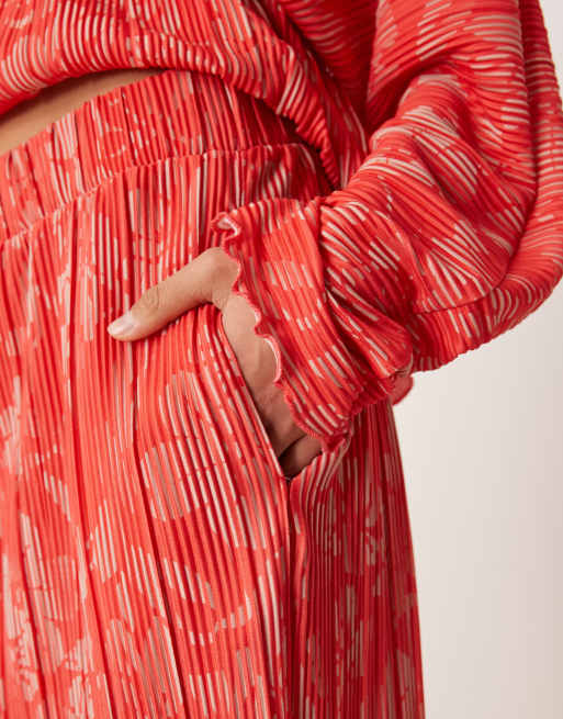 YAS floral printed plisse pants in red and pink (part of a set), 3 of 5