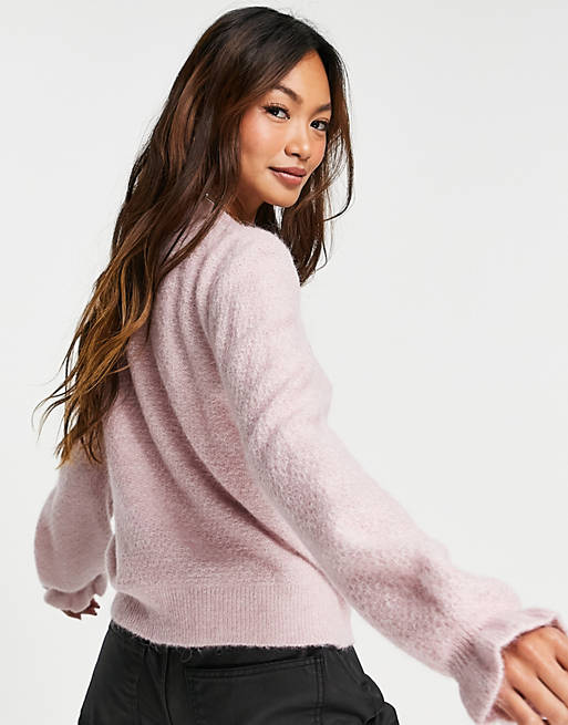 Women YAS fluffy jumper with frill sleeve in pink 