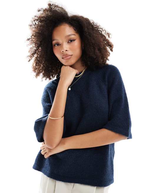 YAS - Gebreide top met korte mouwen in marineblauw