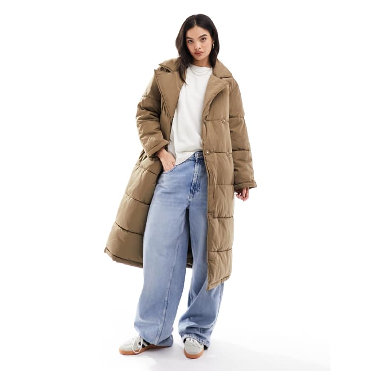 Y.A.S - Gewatteerde lange jas met ceintuur in bruin | ASOS
