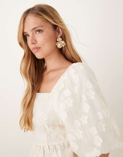 YAS – Gräddvit, vävd topp i jacquard med puffärmar, 2 av 4