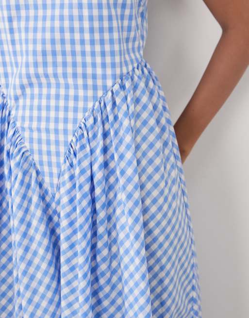 YAS halter neck waist-detail gingham maxi dress in blue, 2 of 4