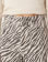 Thumbnail 4 of 5