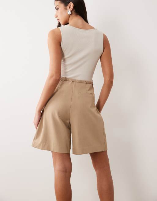 YAS high waisted tie belt detail shorts in beige, 3 of 5