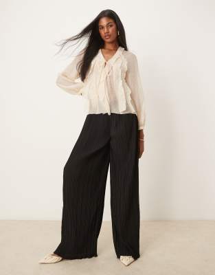 YAS high waisted trouser with oversized baby locking co-ord in black