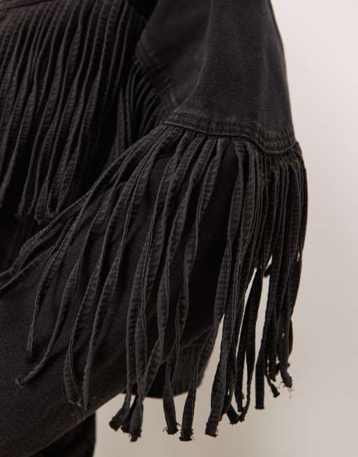 YAS – Hochwertige Jeansjacke in Schwarz mit Fransen, 2 von 4