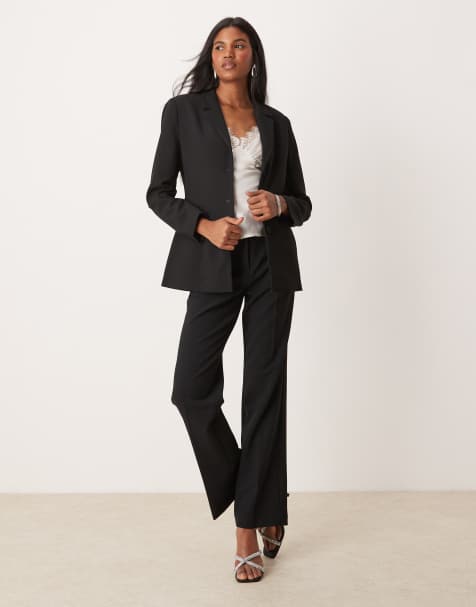 YAS – Hochwertiges Set in Schwarz, aus Blazer mit Rückenschleife und eleganter Hose - view 1