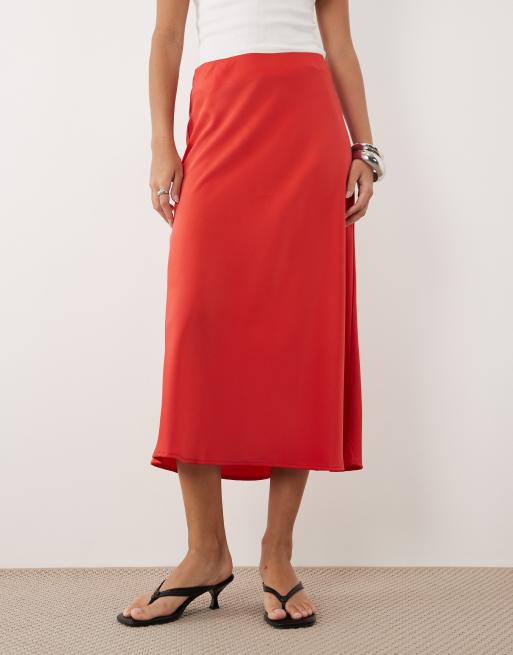 YAS - Julestjernerød midinederdel i satin, 2 af 5