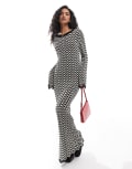 [YAS] YAS knitted maxi dress with lettuce edge in black and white stripe L Black/white stripes