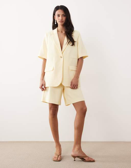 YAS – Kurzärmliger, eleganter Blazer in Pastellgelb mit geraffter Taille, Kombiteil, 3 von 4