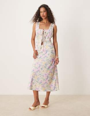 Y.a.s. Lace Trim Tie Front Satin Cami Top In Multi