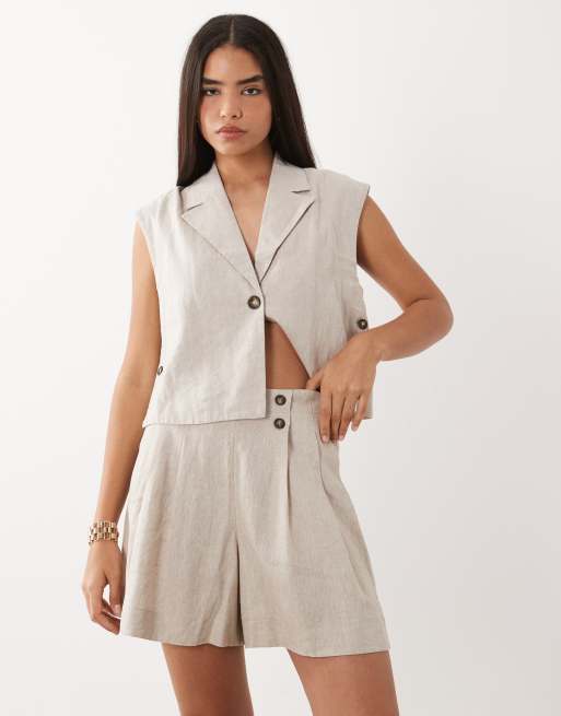 YAS linen blend tailored shorts co-ord in white pepper, 3 of 5