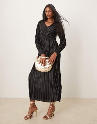 YAS long sleeve plisse dress in black