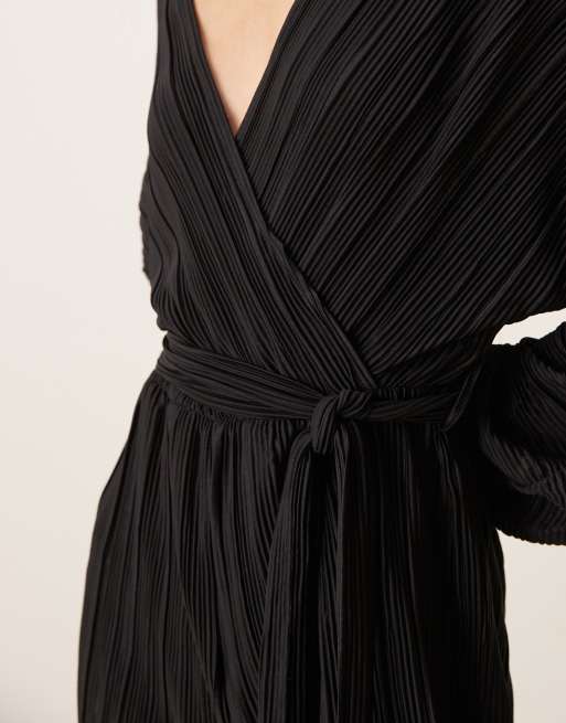 YAS long sleeve tie waist plisse jumpsuit in black, 4 of 4