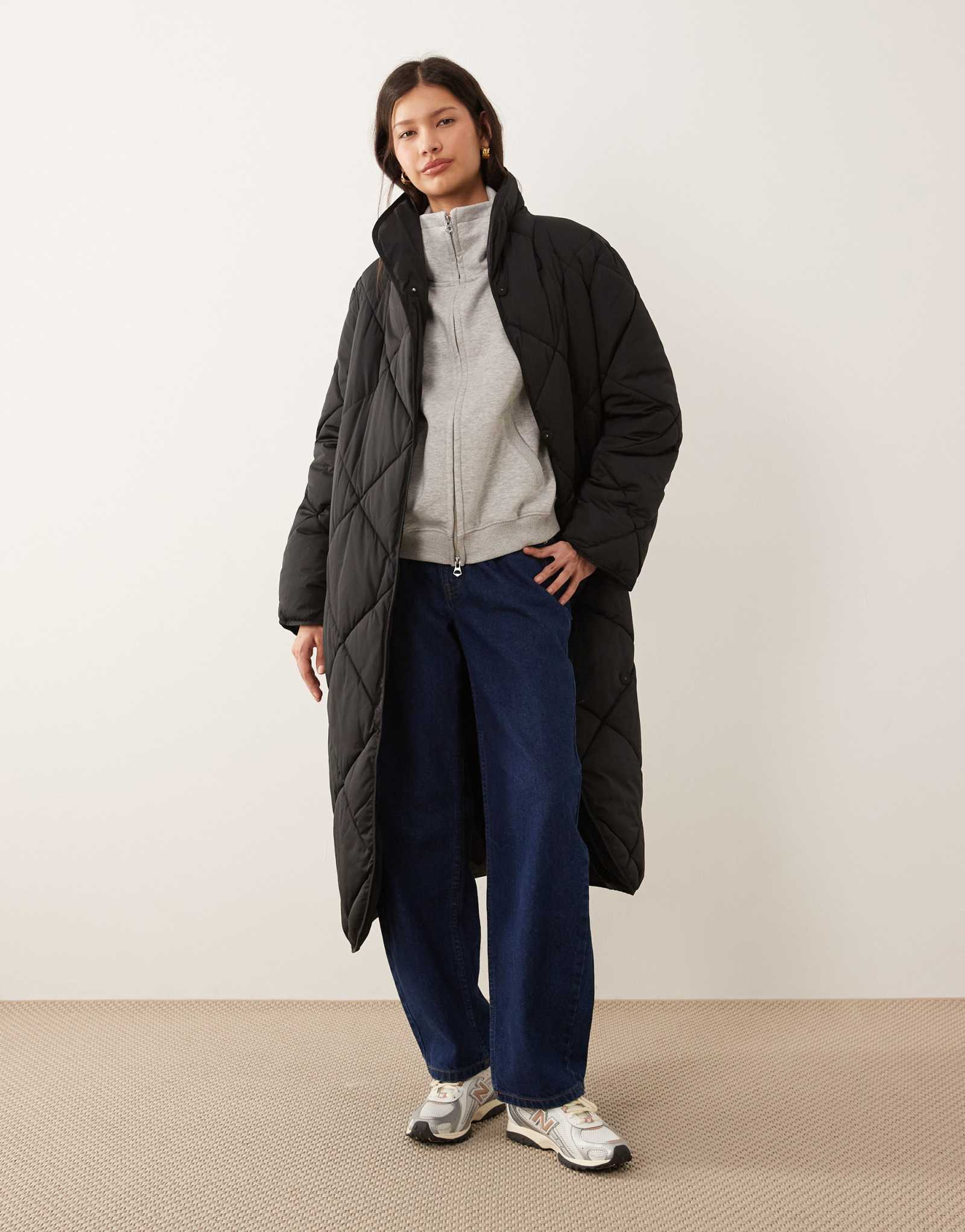 Ярусная стеганая куртка YAS diamond черного цвета