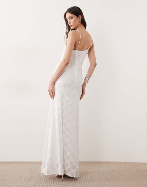 YAS - Maxi cami-jurk met gestrikte achterkant, textuur en lovertjes in gardenia wit, 4 van 4