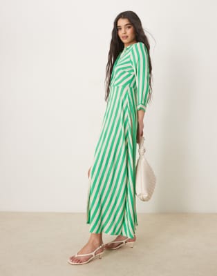 YAS - Maxi-Hemdkleid in Grün und Weiß gestreift-Bunt