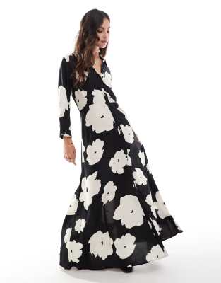 maxi shirt dress in mono floral print-Black