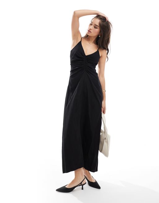 YAS – Maxi-Trägerkleid in Schwarz mit geraffter Vorderseite