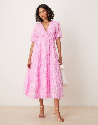 YAS - Midikleid in Pastell-Lavendel mit V-Ausschnitt und Strukturmuster-Rosa