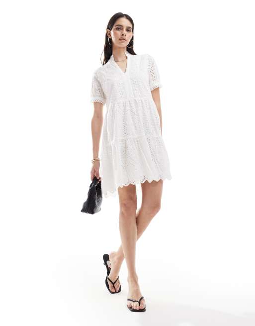 YAS - Mini jurk van broderie met V-hals in wit, 4 van 4