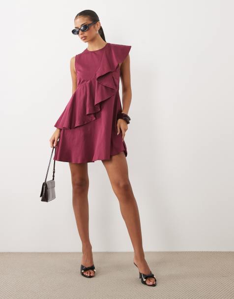 YAS – Minikleid in Rote-Bete-Rot mit asymmetrischen Rüschen - view 1