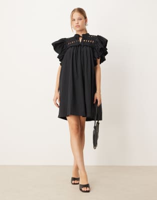 YAS - Minikleid in Schwarz mit übergroßen Rüschenärmeln