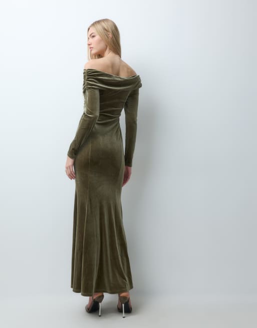 YAS off shoulder velvet maxi dress with thigh split in khaki green, 5 of 5