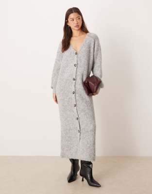 YAS - Oversize-Maxikleid aus Strick in meliertem Hellgrau mit Knopfleiste vorne