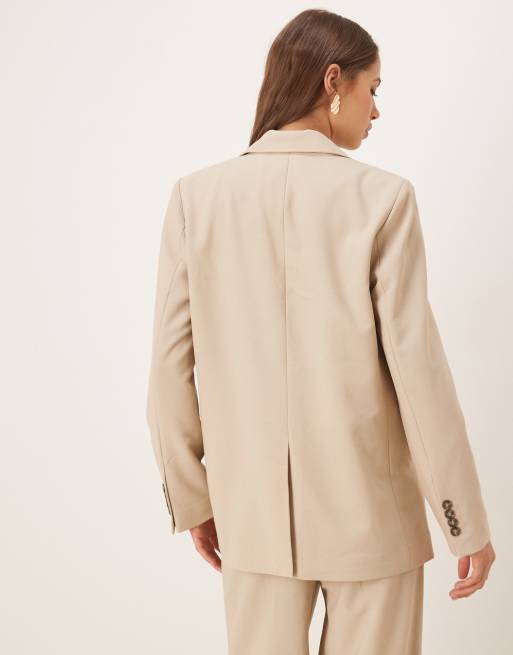 YAS - Oversized blazer met tortoise knopen in crème, deel van co-ord set, 4 van 4