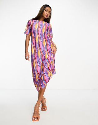 Y.A.S plisse t-shirt midi dress in pink wave print