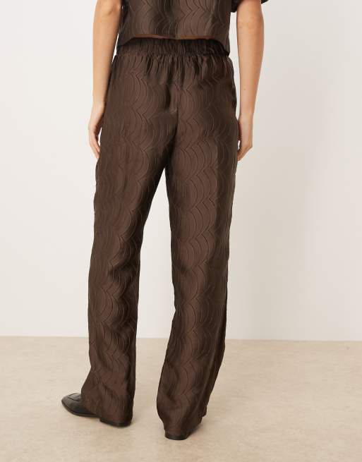 YAS – Premium – Chokladbruna, texturerade byxor med hög midja, del av set, 3 av 5