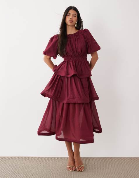 YAS – Premium – Voluminöses, gestuftes Maxikleid in Burgunderrot - view 1