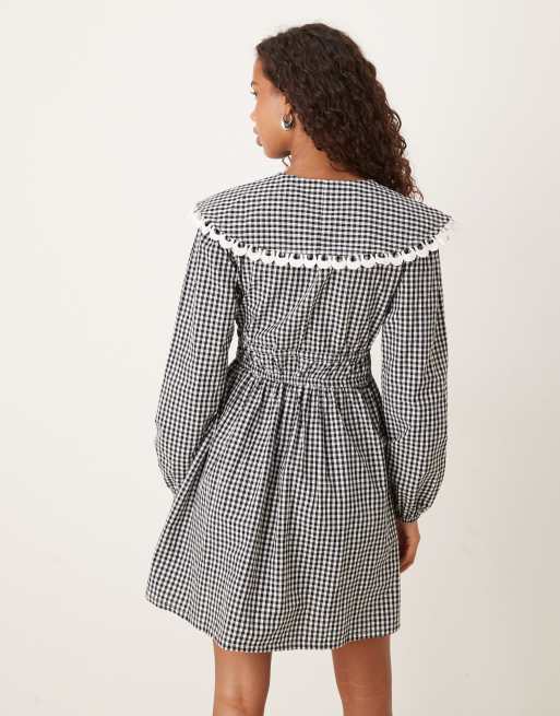 YAS - Robe courte à carreaux avec col et détail noué - Noir et blanc, 3 de 4