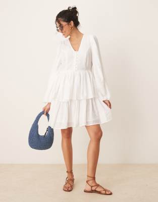 Robe courte style bohème avec manches bouffantes et boutons à l'avant - Blanc 38