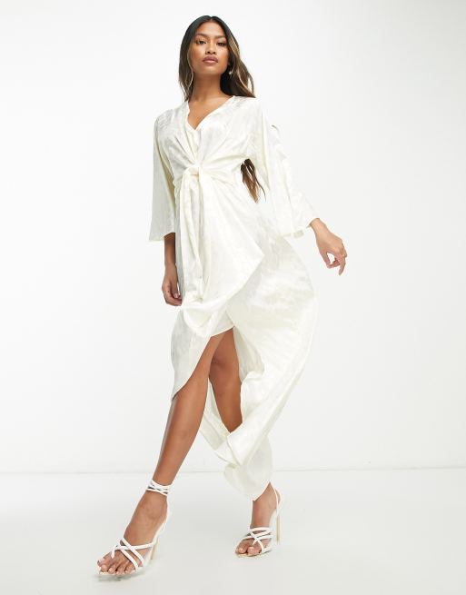 Y.A.S Robe de mariee portefeuille mi longue en jacquard Blanc antique ASOS