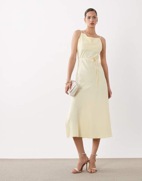 YAS - Robe mi-longue en satin à bretelles fines - Jaune pastel - view 1