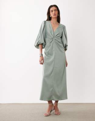 Robe mi-longue en satin avec manches volumineuses et détail noué à l'avant - Vert moyen 36