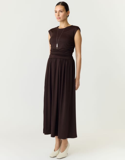 YAS robe mi-longue marron grain de café, 3 de 6