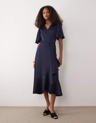 YAS - Robe portefeuille mi-longue en satin - Bleu marine