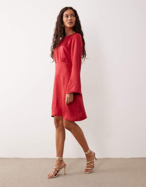 YAS - Satijnen mini-jurk met open achterkant in rood - view 1