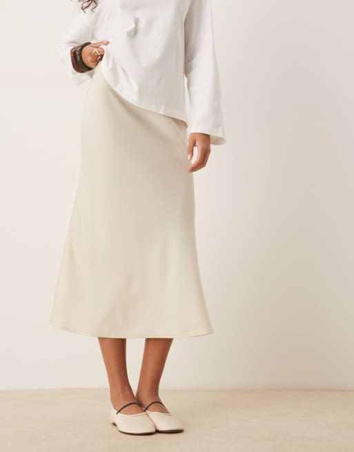 YAS satin midi skirt in birch cream, 3 of 5