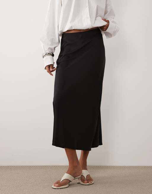 YAS satin midi skirt in black, 4 of 5