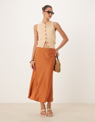 YAS satin midi skirt in bronze-Brown