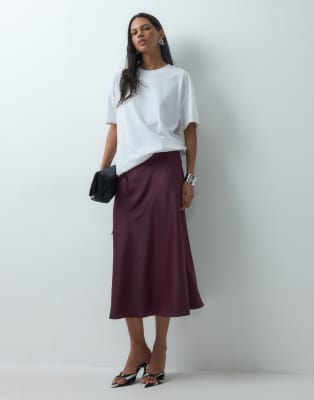 Y.a.s. Satin Midi Skirt In Red