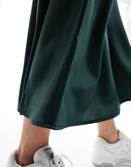 YAS satin midi skirt in forest green, 2 of 5