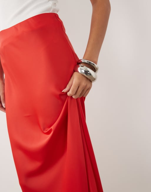 YAS satin midi skirt in poinsettia red, 4 of 5