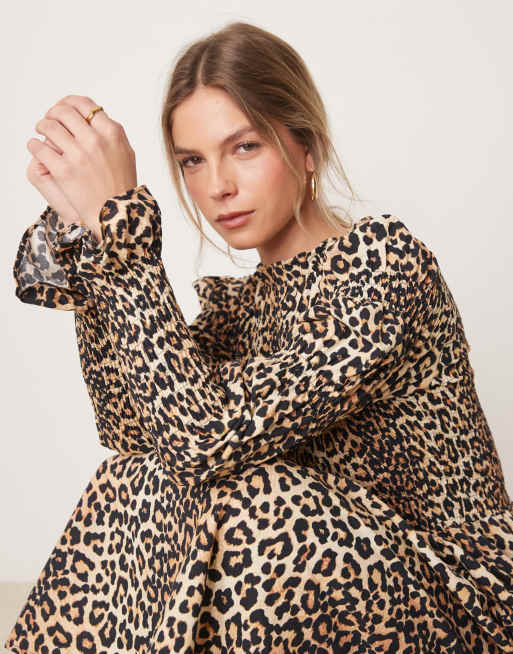 YAS shirred long sleeve detail maxi dress in leopard, 2 of 4